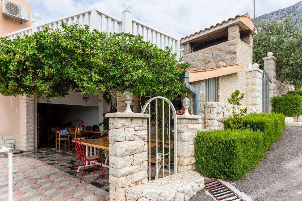 Apartments Iva Brstilo Omiš Dış mekan fotoğraf