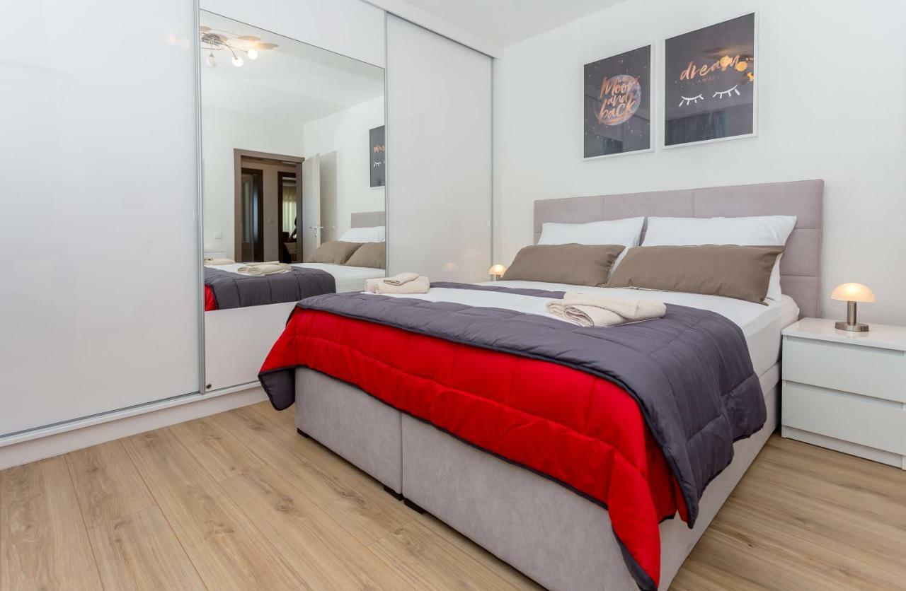 Apartments Iva Brstilo Omiš Dış mekan fotoğraf