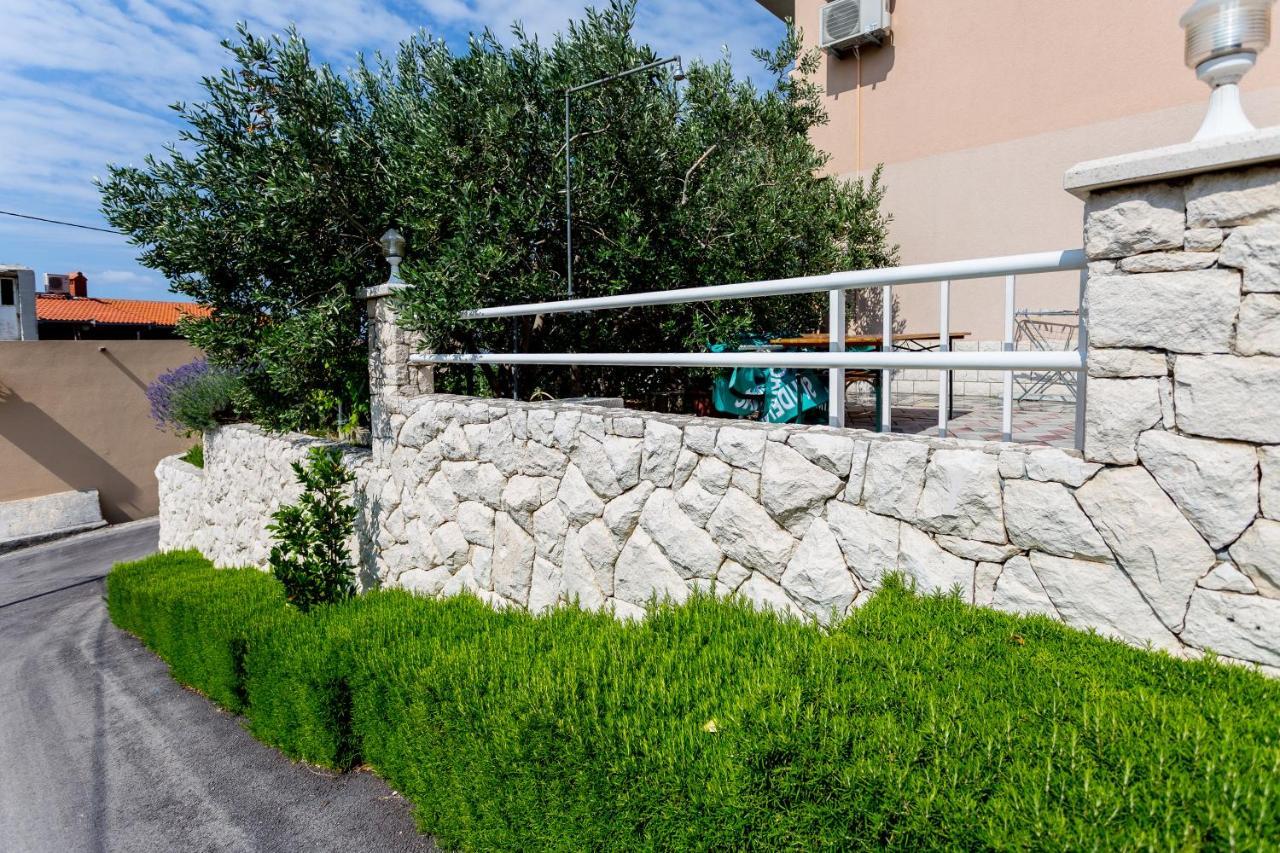 Apartments Iva Brstilo Omiš Dış mekan fotoğraf
